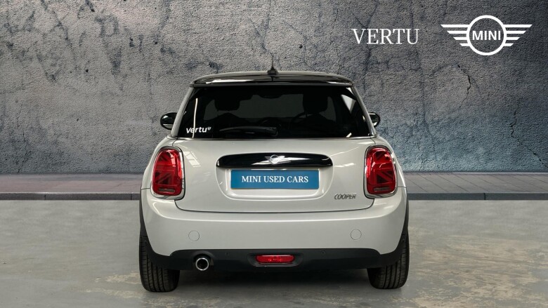 MINI Hatchback 1.5 Cooper Classic II 3dr Auto Petrol Hatchback